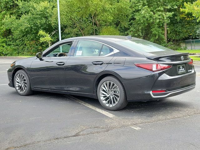 2025 Lexus ES 300h Luxury