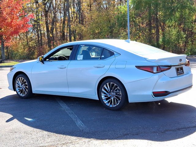 2025 Lexus ES 300h Luxury