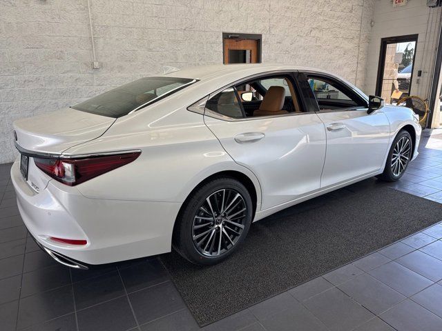 2025 Lexus ES 350