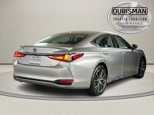 2025 Lexus ES 