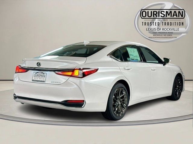 2025 Lexus ES 300h Luxury