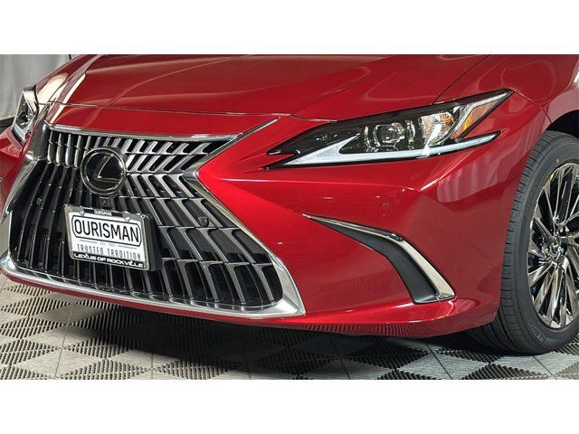 2025 Lexus ES 300h Luxury