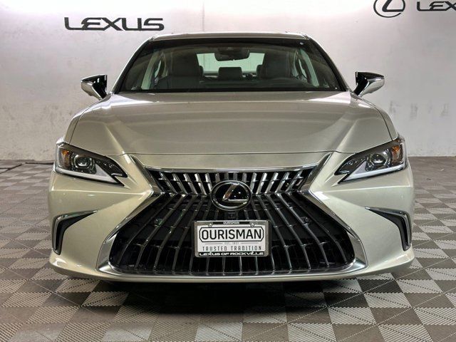 2025 Lexus ES 300h Luxury