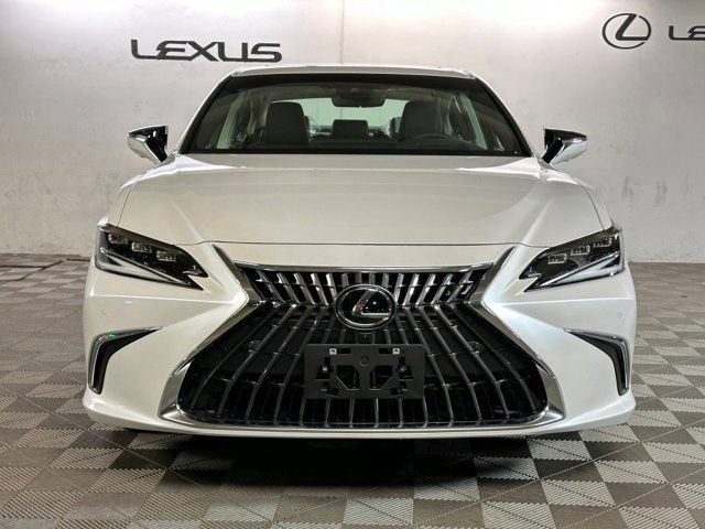 2025 Lexus ES 300h Ultra Luxury