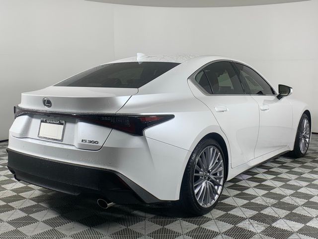 2025 Lexus IS 300