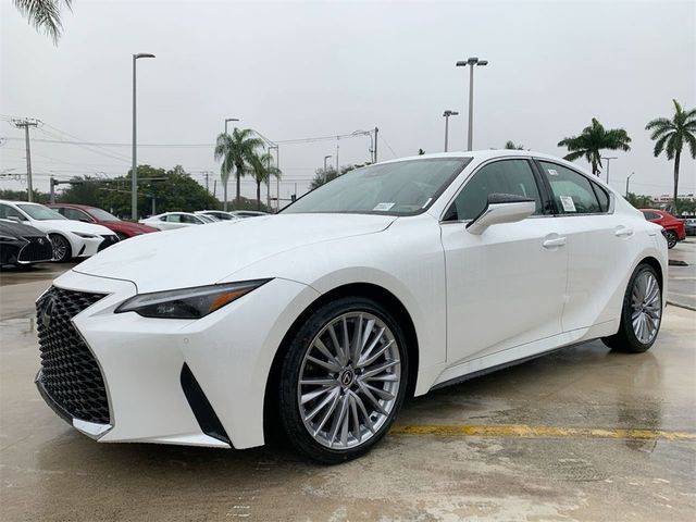 2025 Lexus IS 300