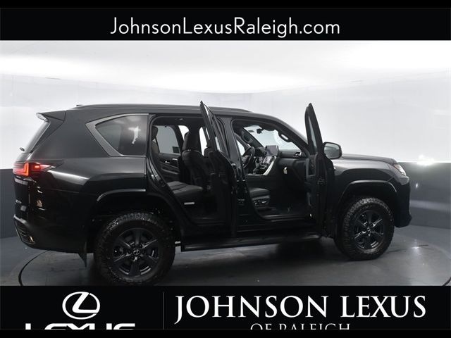 2025 Lexus LX LX 700h Overtrail