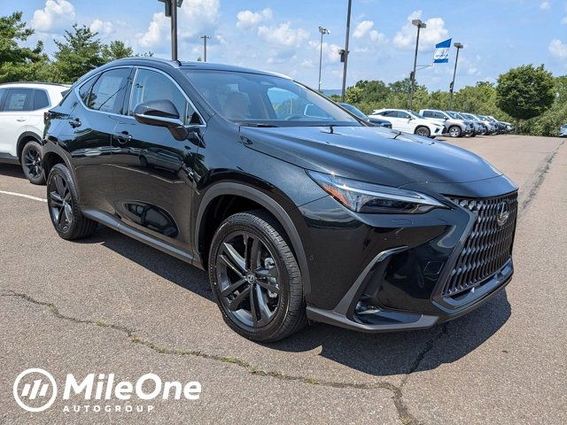 2025 Lexus NX 450h+ Luxury