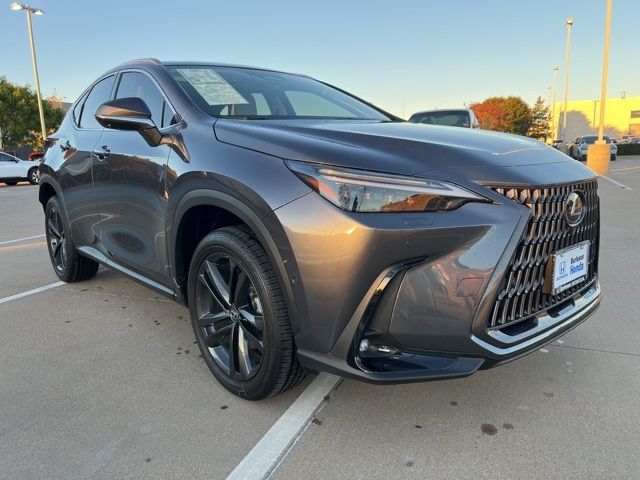 2025 Lexus NX 450h+ Luxury