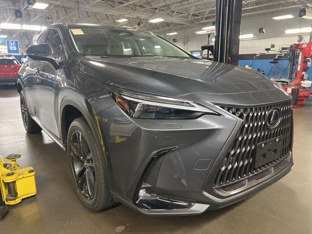 2025 Lexus NX 450h+ Luxury