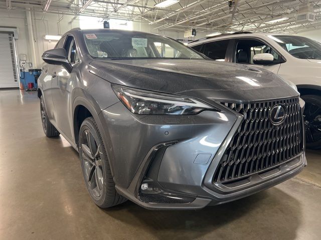 2025 Lexus NX 450h+ Luxury