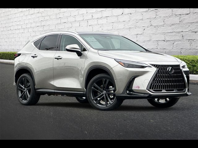 2025 Lexus NX 450h+ Luxury