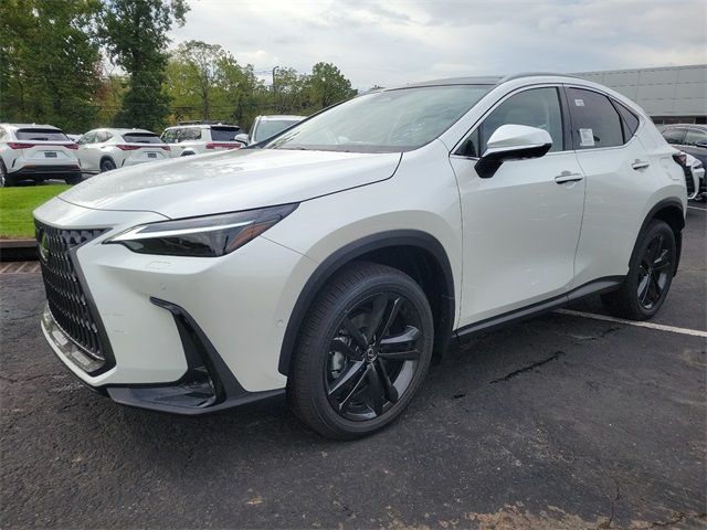 2025 Lexus NX 450h+ Luxury