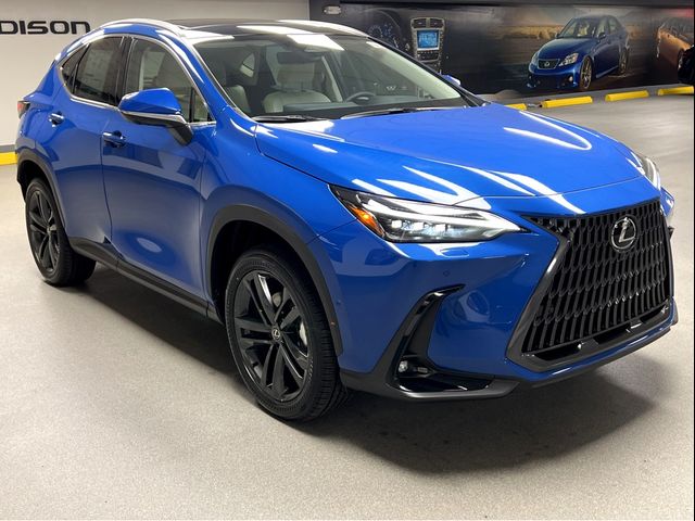2025 Lexus NX 450h+ Luxury