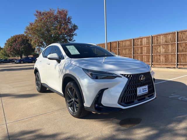 2025 Lexus NX 450h+ Luxury