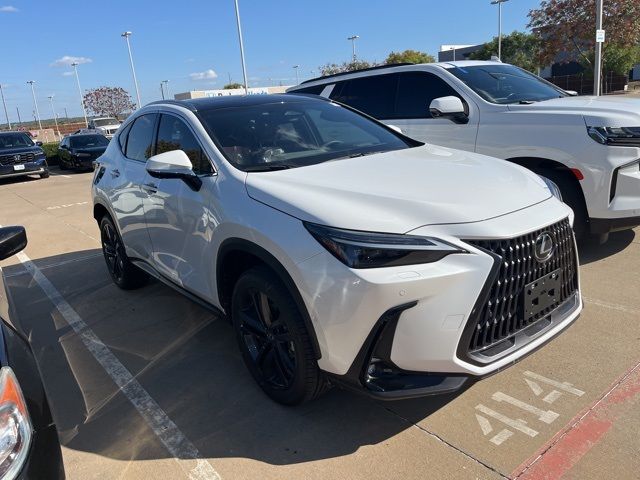 2025 Lexus NX 450h+ Luxury