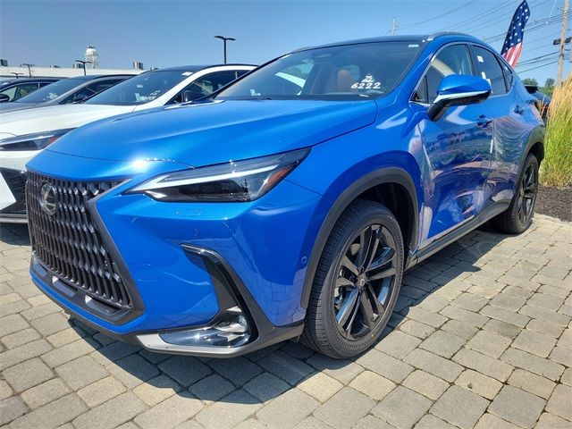 2025 Lexus NX 450h+ Luxury