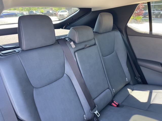 Vehicle image 17 of 29