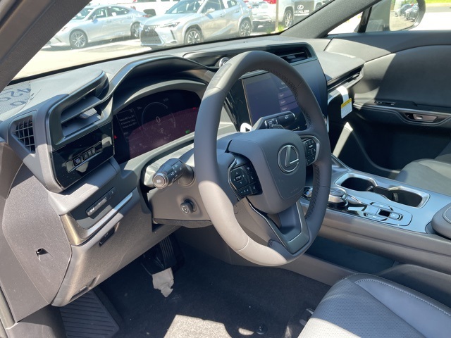 Vehicle image 10 of 29