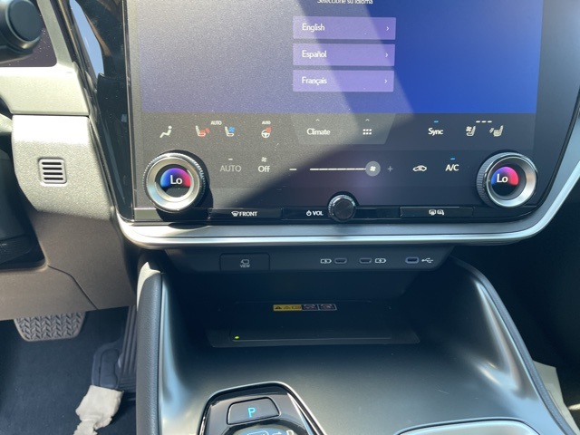 Vehicle image 21 of 29