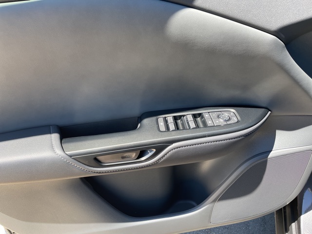 Vehicle image 12 of 29