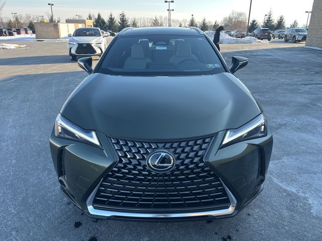 2025 Lexus UX 