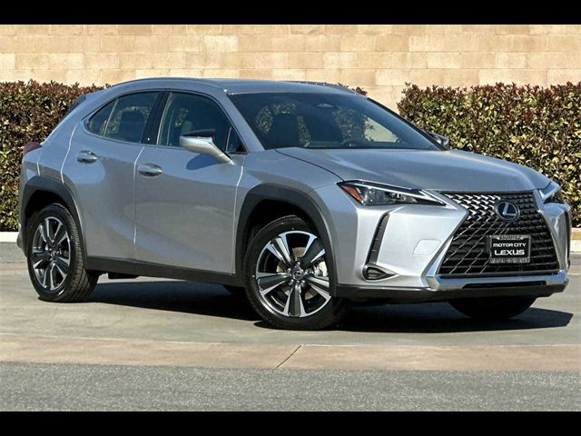 2025 Lexus UX 