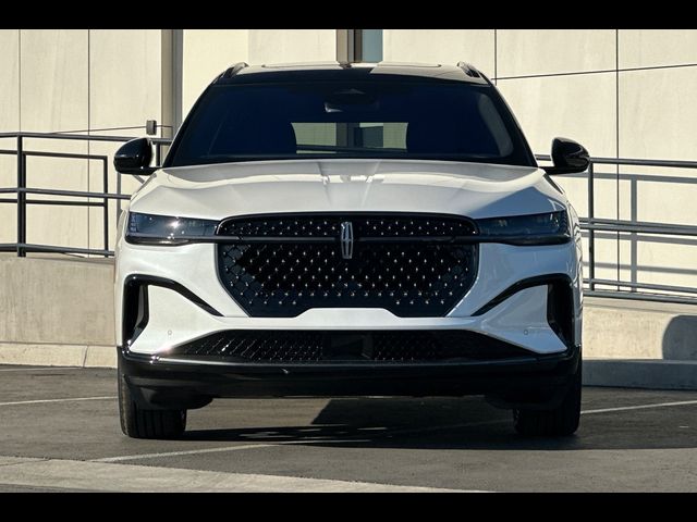 2025 Lincoln Nautilus Reserve