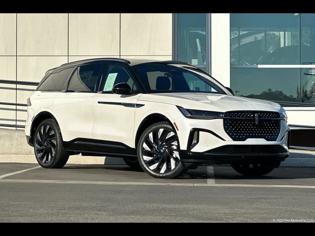 2025 Lincoln Nautilus Reserve