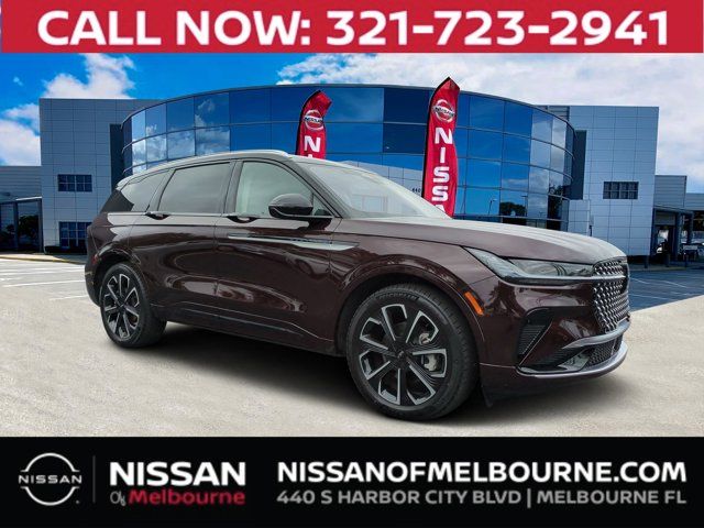 2025 Lincoln Nautilus Reserve