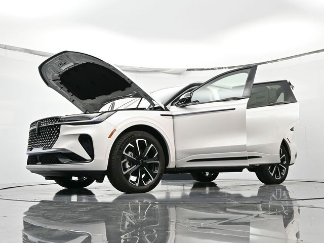 2025 Lincoln Nautilus Reserve