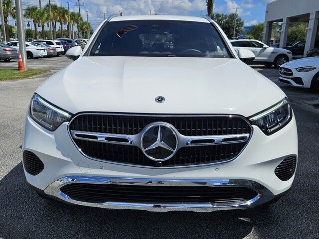 2025 Mercedes-Benz GLC 300