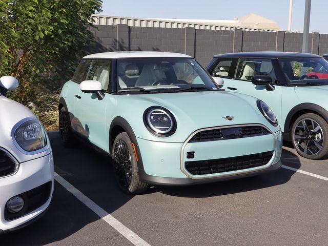 2025 MINI Cooper Hardtop Base