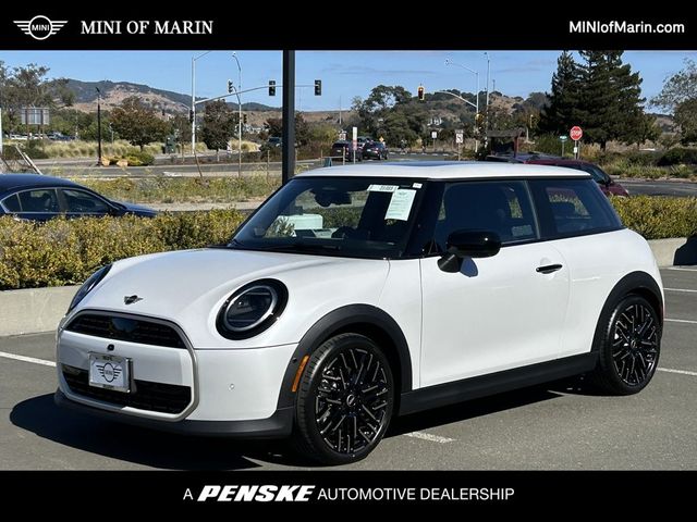 2025 MINI Cooper Hardtop Base