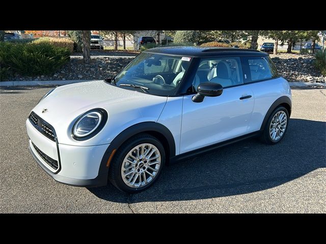 2025 MINI Cooper Hardtop Base