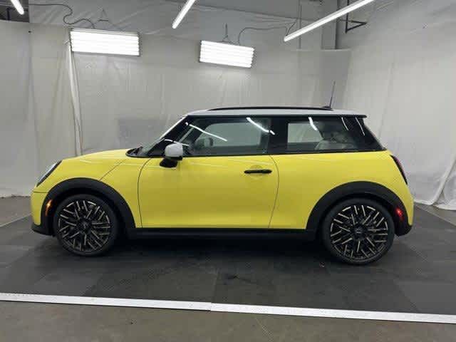 2025 MINI Cooper Hardtop Base