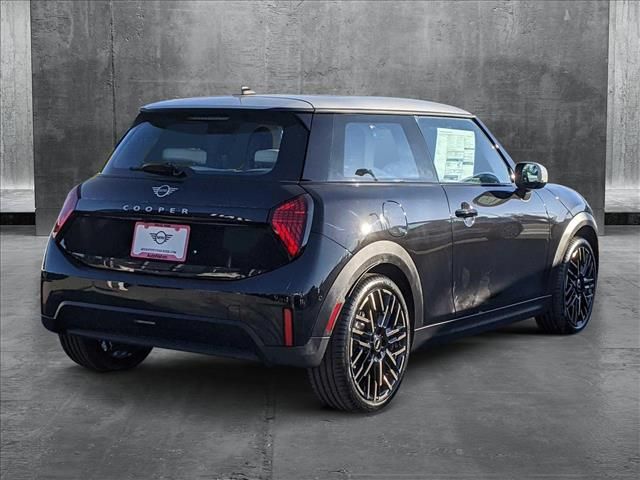 2025 MINI Cooper Hardtop Base