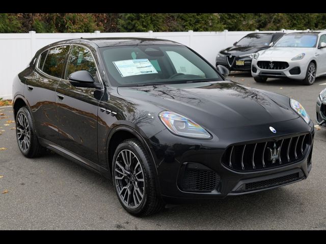 2025 Maserati Grecale Base