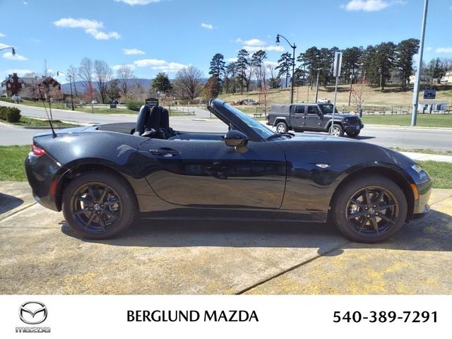 2025 Mazda MX-5 Miata Sport