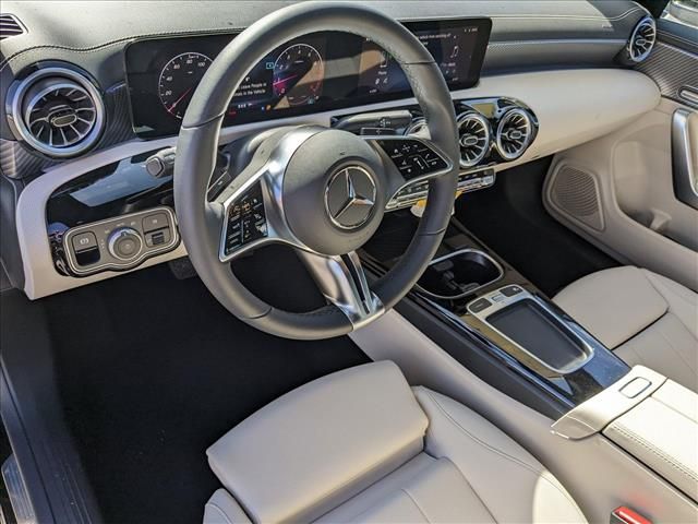 2025 Mercedes-Benz CLA 250