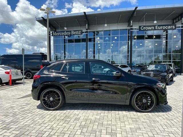 2025 Mercedes-Benz GLA AMG 35