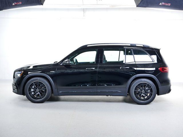 2025 Mercedes-Benz GLB AMG 35