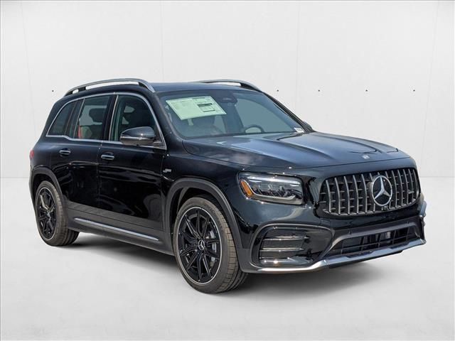 2025 Mercedes-Benz GLB AMG 35