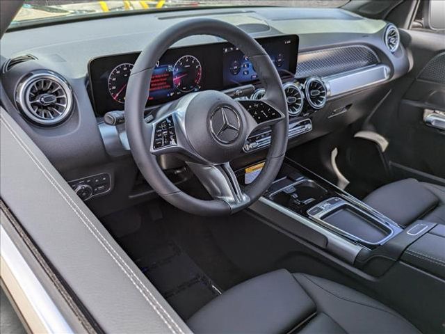 2025 Mercedes-Benz GLB 250