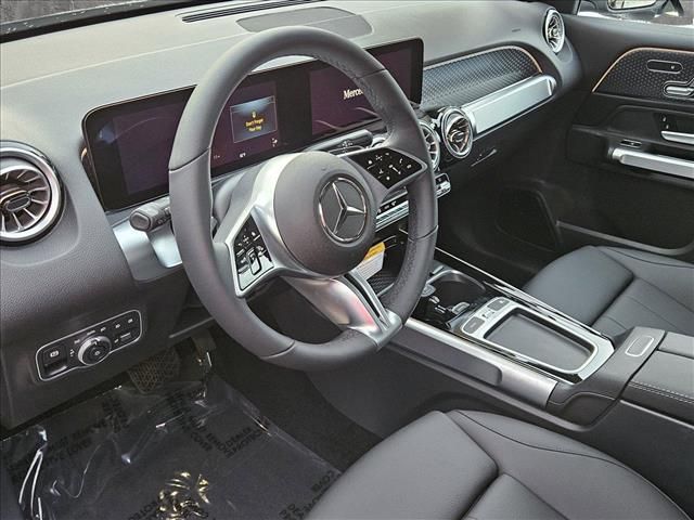 2025 Mercedes-Benz GLB 250