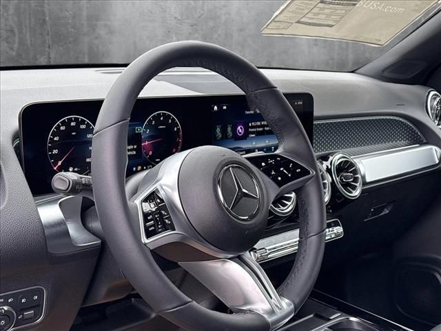 2025 Mercedes-Benz GLB 250