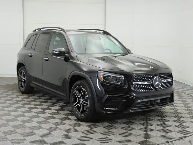 2025 Mercedes-Benz GLB 250