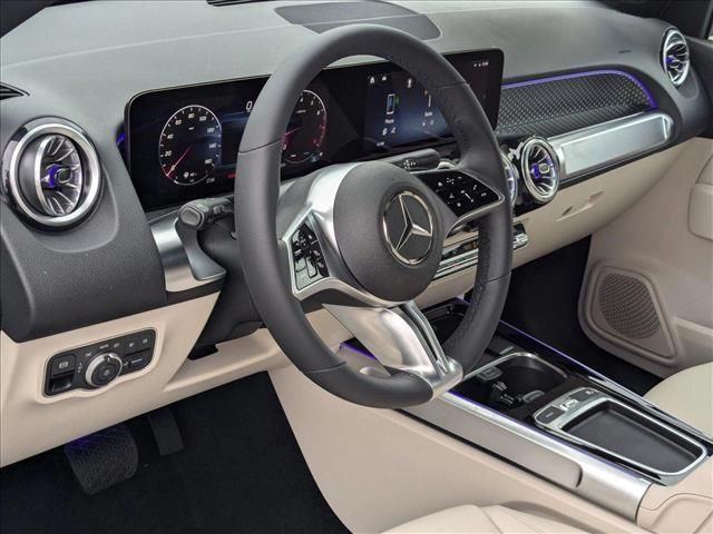 2025 Mercedes-Benz GLB 250