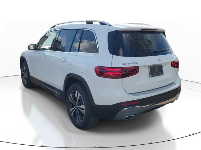 2025 Mercedes-Benz GLB 250