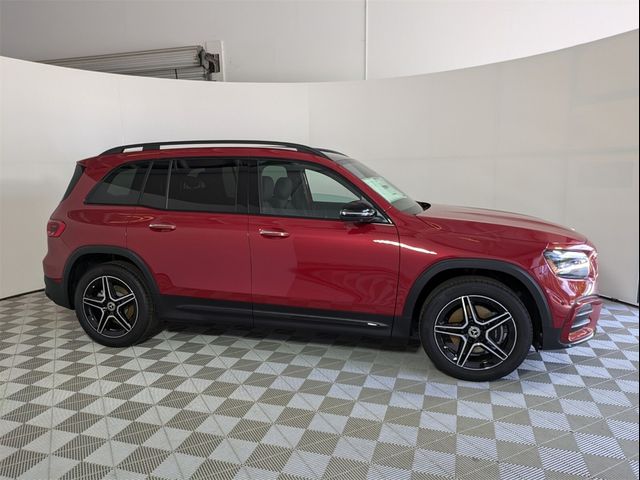 2025 Mercedes-Benz GLB 250